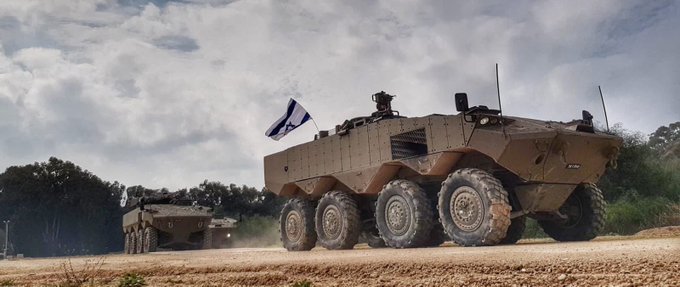 Israel bắt đầu sản xuất hàng loạt xe bọc thép Eitan mới

